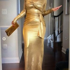 Elegant Gold Long Sleeve Gown with Clutch
